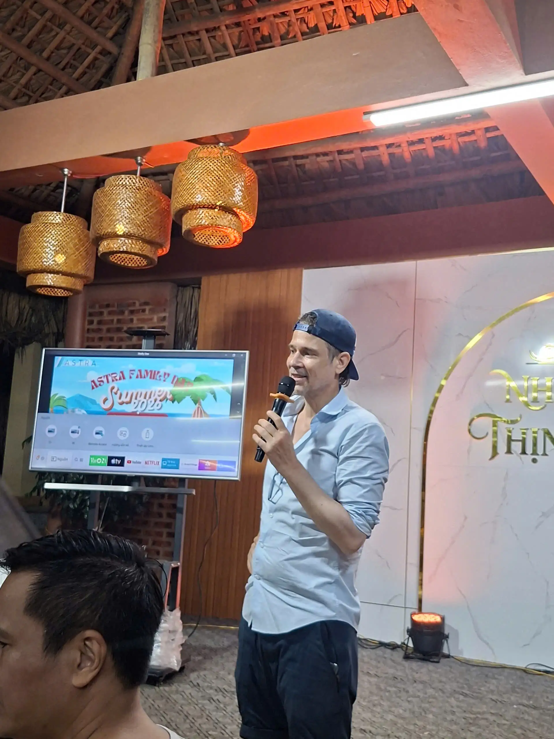 Về chúng tôi